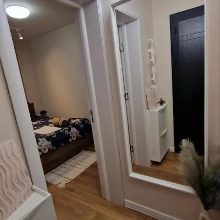 Appartement Cozy With Balcony, 5 Min Away From The Beach- Part Of The Family 'vicki Apart Varna