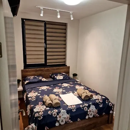 Appartement Cozy With Balcony, 5 Min Away From The Beach- Part Of The Family 'vicki Apart