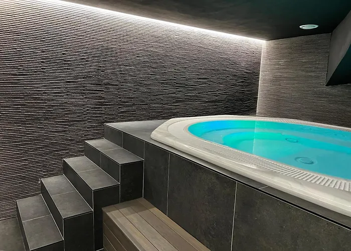 Cozy With Balcony, 5 Min Away From The Beach- Part Of The Family 'vicki Apart דירה